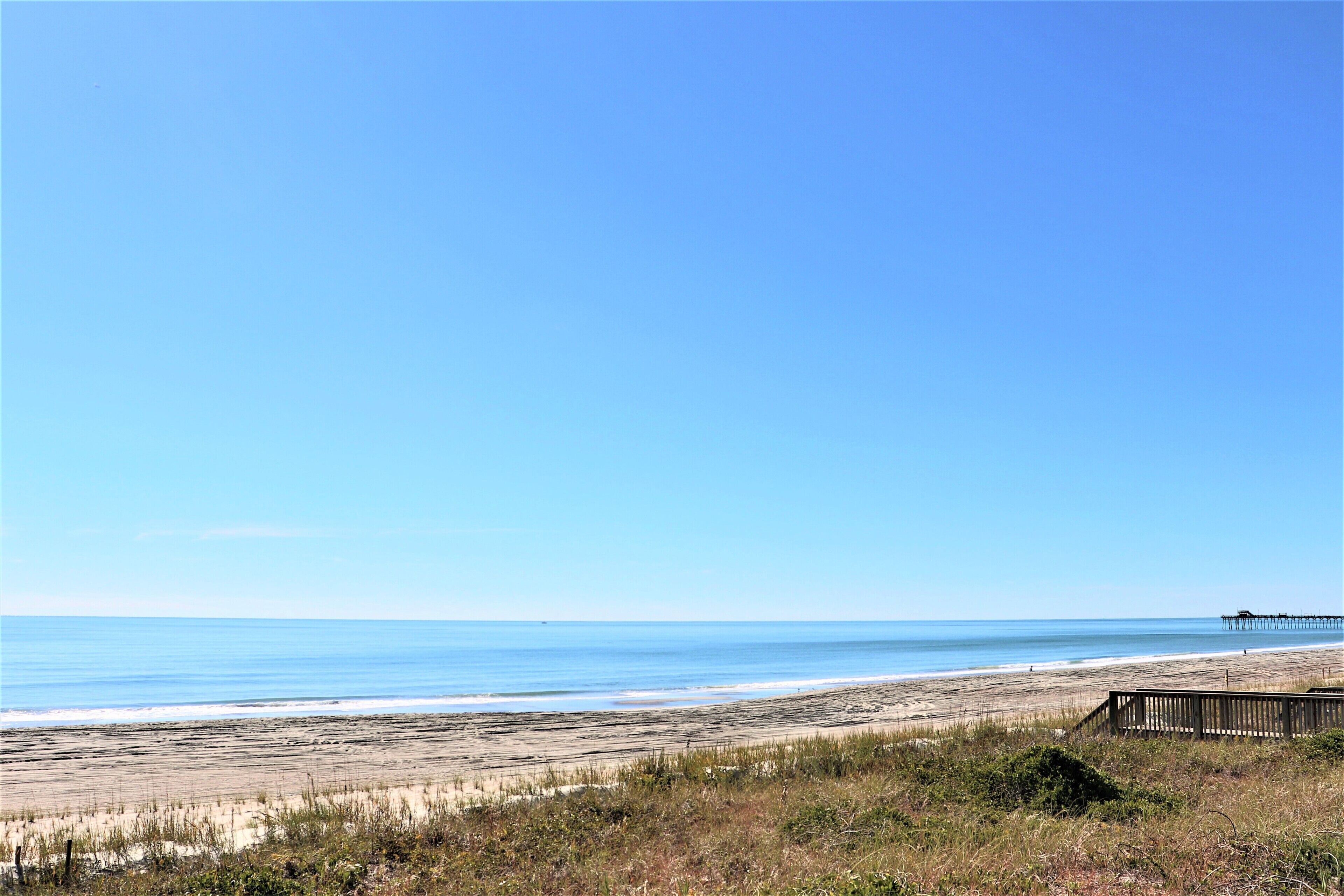 På stranden