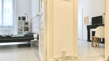 1 habitación, wifi y ropa de cama