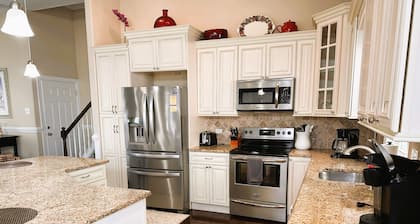 Upea, 5 BR 3. 5 kylpy historiallisen keskustan Ocean Cityn sydämessä