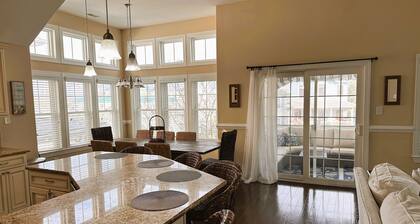 Gorgeous, 5 BR 3.5 bath in Heart of Historic Downtown Ocean City