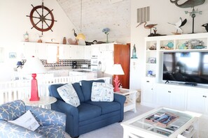 TV - Charming Nautical Retreat - Your Dog-Friendly Coastal Escape Awaits! (Emerald Isle)