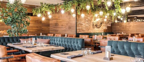 2 Restaurants, Frühstück