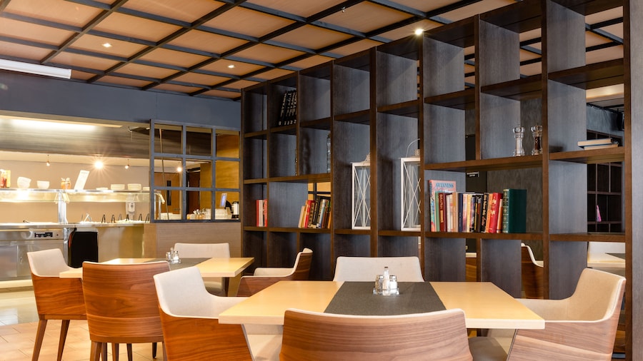Samantta Hotel & Restaurant