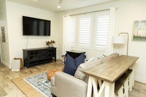 Televisión, consola de videojuegos y reproductor de DVD 