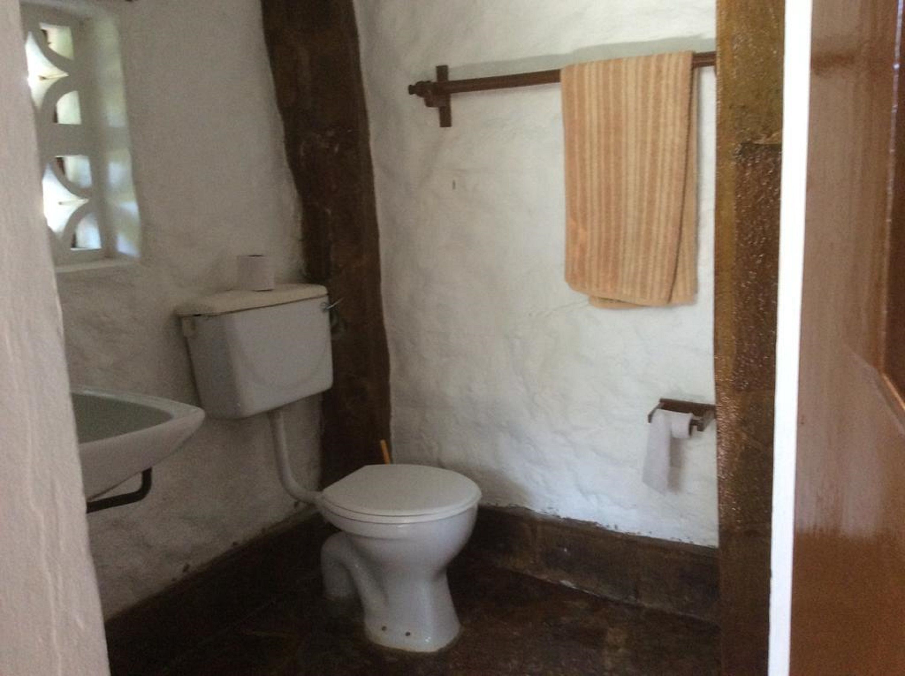 Dobbeltrom – deluxe, 2 soverom | Bad | Dusj, regndusjhode, tøfler og håndklær