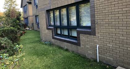 Super 2 Bedroom Flat near Dalkeith Town Center