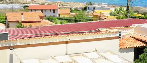 Deluxe-Suite, 1 Queen-Bett, Terrasse, Meerblick | Blick auf das Wasser