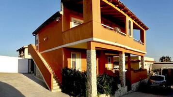 Deluxe Suite, 1 Queen Bed, Terrace, Sea View | Terrace/patio