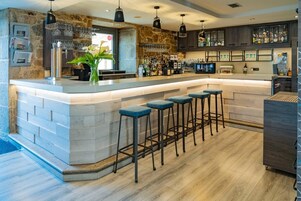 Bar (en la propiedad)