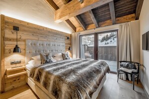 Penthouse Apartment | 6+2 | 高档床上用品、客房内保险箱、特色装修、特色家居