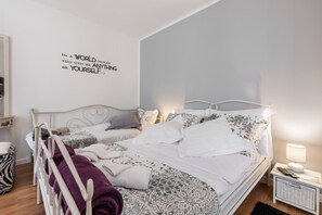 City Apartment, City View - Bright & Modern on Top Location (Split)