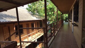 Terrace/patio - Oasis Bungalows (Ko Pha-ngan)