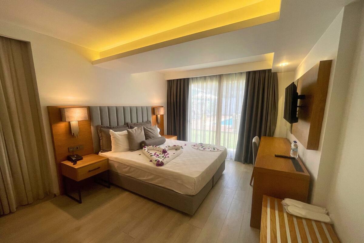Comfort Room, 1 Bedroom, Garden View | 1 bedroom, Egyptian cotton sheets, premium bedding, memory foam beds