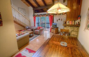 Condo, Multiple Beds, Fireplace, Pool View | In-room dining