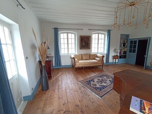 Deluxe Suite, Garden View (Cote Jardin) | Bathroom