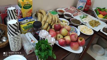 Sarapan prasmanan