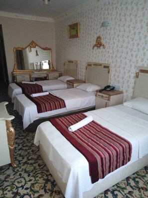 Minibar, in-room safe, free WiFi, bed sheets - Grand Altundag Hotel (Mersin)