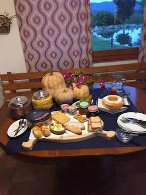 Free daily continental breakfast - La Fontanella (Montecchia di Crosara)