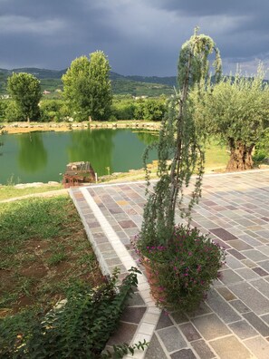 Outdoor banquet area - La Fontanella (Montecchia di Crosara)
