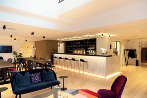 บาร์ (ในท  ี่พัก)