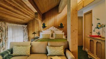 Suite | Luxe beddengoed, een kluis op de kamer, individueel gedecoreerd