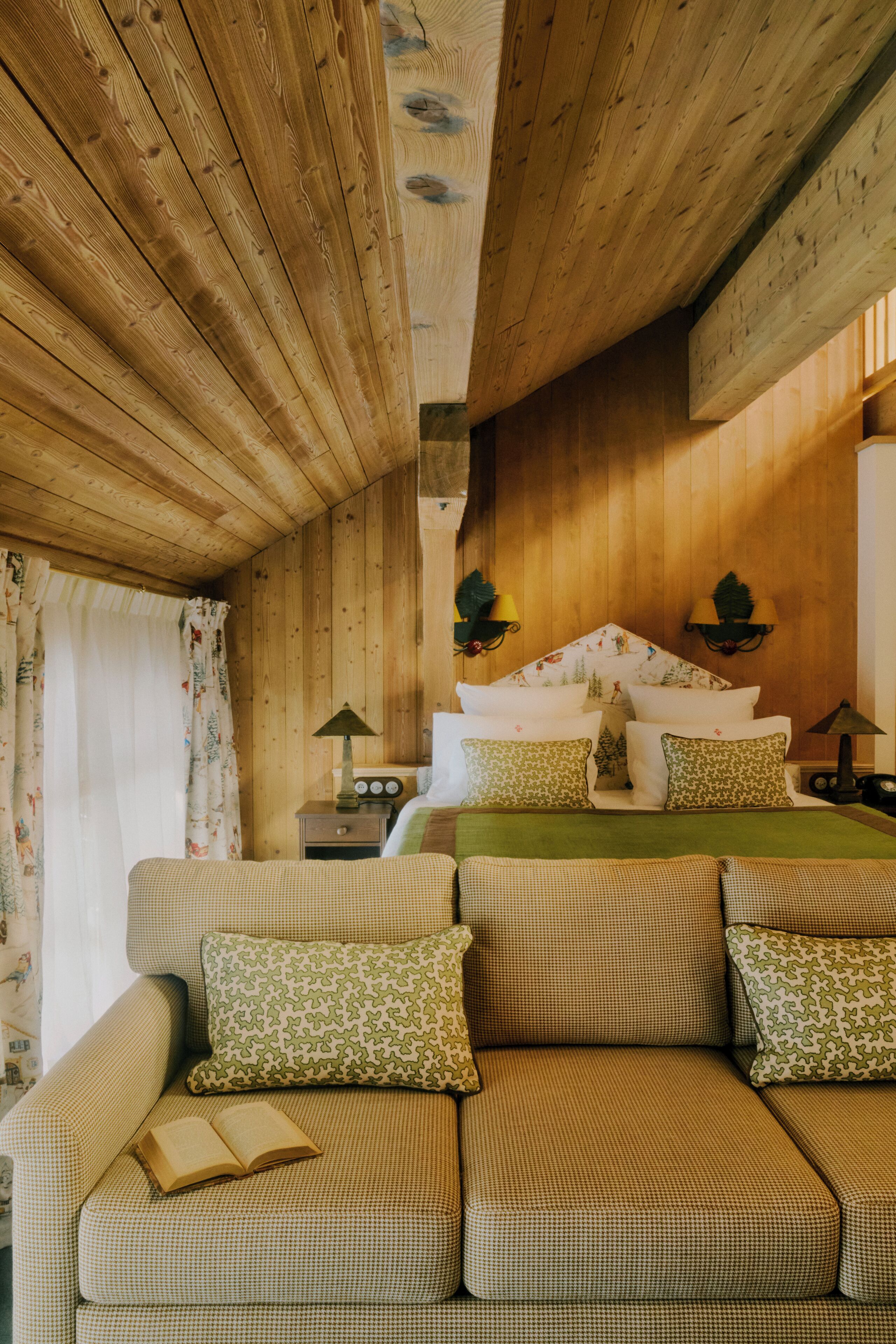 Suite | Ropa de cama de alta calidad y caja de seguridad en la habitación 