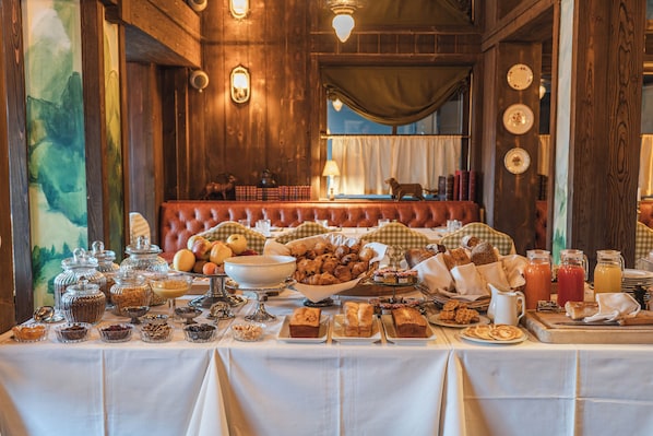 Daily continental breakfast for a fee