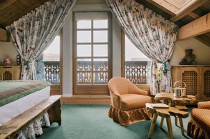 Suite | Zona de estar | Una televisión de pantalla plana