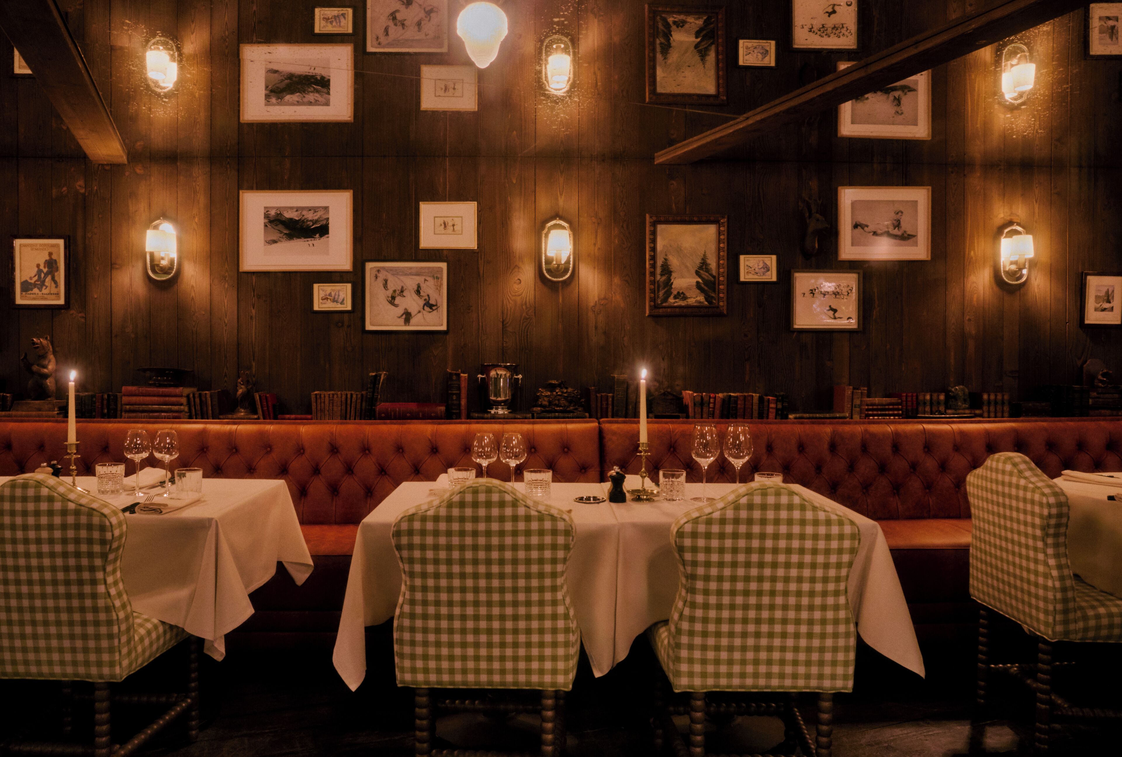 Serveert lunch en diner, Franse gerechten