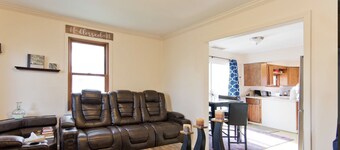 Dbl mye hele to etasjer Utstyrt med fremtidig teknologi, hjemmet sitter på et dobbelt parti