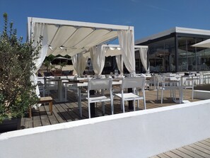 Outdoor dining - Charming villa: Charming F2, 5-minute walk from the beach. (Grosseto-Prugna)