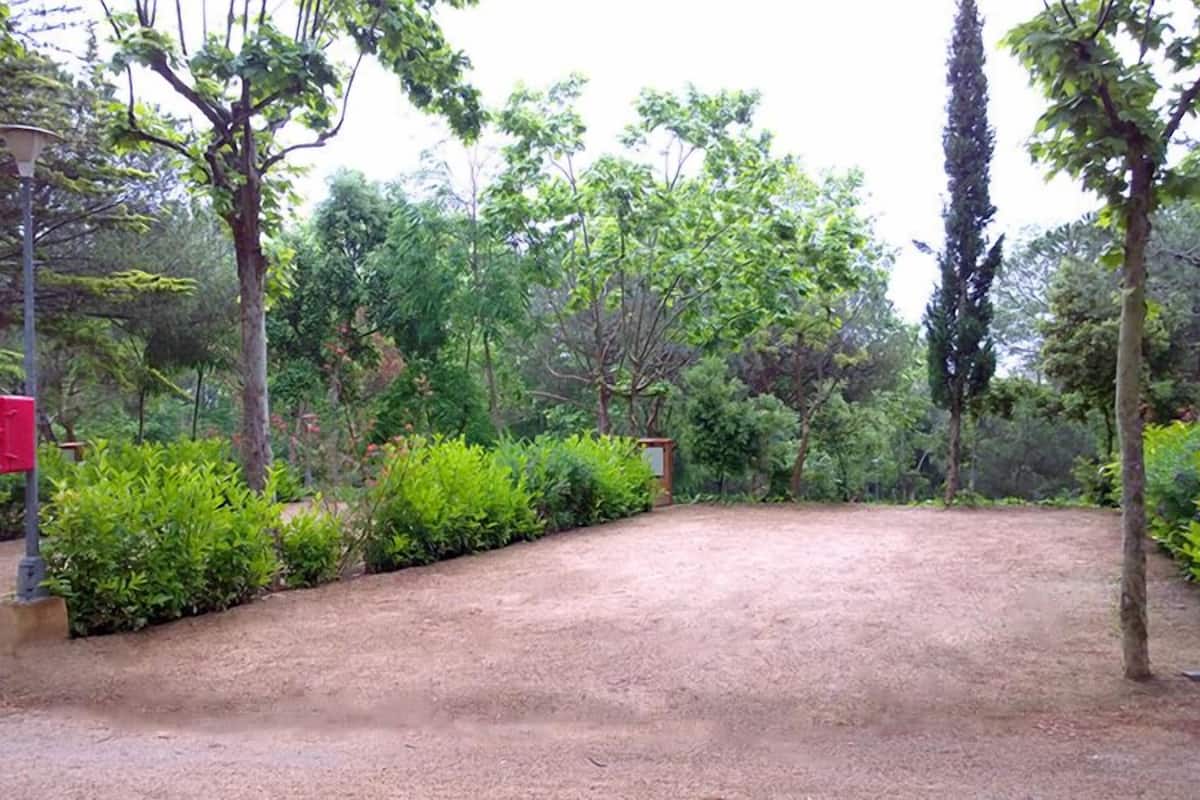 Plot (Campsite. No bed provided. Bring tent) | 2 bedrooms, blackout drapes, free cribs/infant beds, WiFi