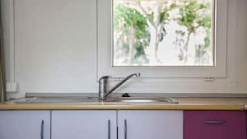 Mobile Home (4+2 Pax) | Private kitchen