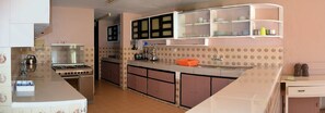 Apartment, 3 Bedrooms | Private kitchen