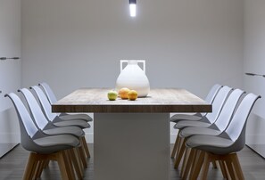 Lavender - Elaia Luxury Ground Floor Suite with Private Pool and Garden |  餐廳