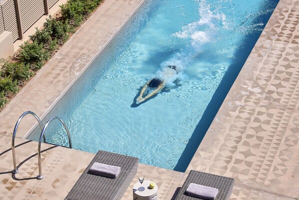 Lavender - Elaia Luxury Ground Floor Suite with Private Pool and Garden | 私人游泳池