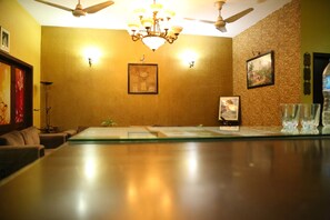 Lobby - Hotel Sweet Inn (Lahore)