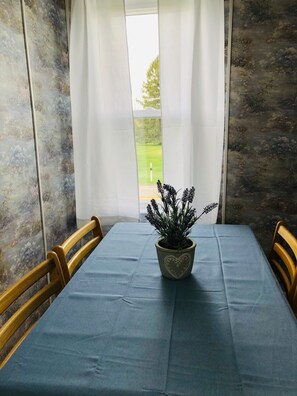 Dining - Beautiful Golf Course with Stay and Play package (Ithaca)