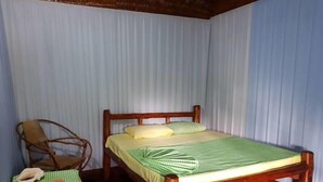 Classic Bungalow | WiFi (free), bed sheets - Victorias Dream (Michamvi)