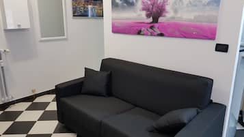 Una televisión, libros