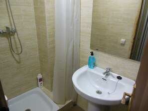 Free toiletries, bathrobes - Better Oh! Special groups (València)