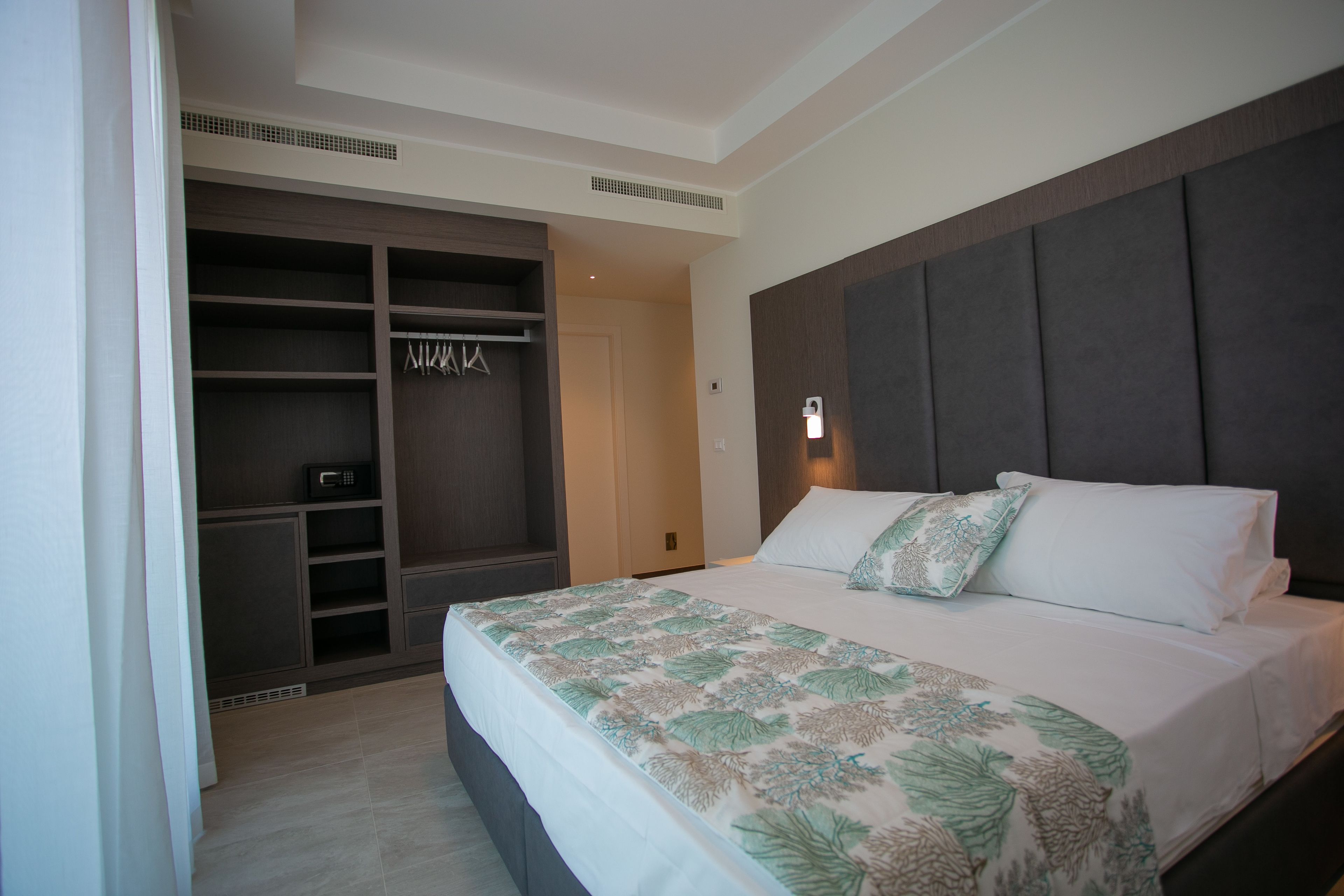 Double Superior Laguna | 1 bedroom, Select Comfort beds, minibar, in-room safe