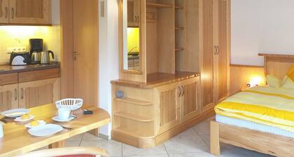 nice apartment for 2 people near the forest and the beach, terrace, wireless internet