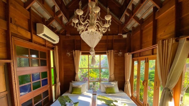 Desk, rollaway beds (surcharge), WiFi (free), individually decorated - Your Resort (Pai)