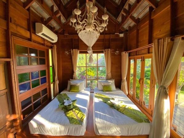 Individualmente decorados, individualmente mobiliados, escrivaninha