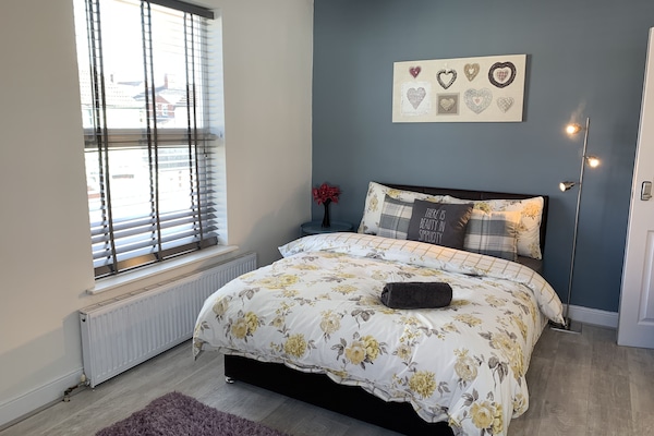 Habitación doble (Large) | Tabla de planchar con plancha y wifi gratis