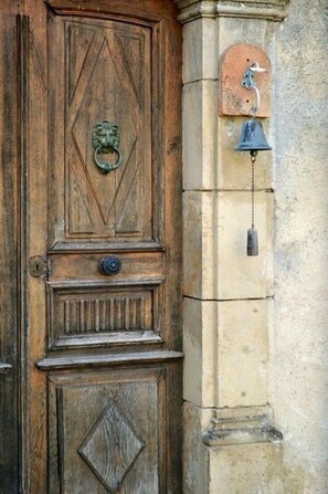Pintu masuk hartanah