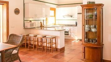 Fridge, microwave, coffee/tea maker, electric kettle