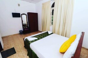 Deluxe Double Room, 1 Double Bed, Garden View | Premium bedding, pillowtop beds, in-room safe, individually decorated