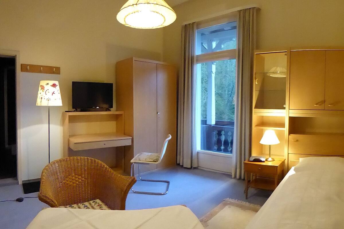 Habitación individual, balcón | Wifi gratis y ropa de cama